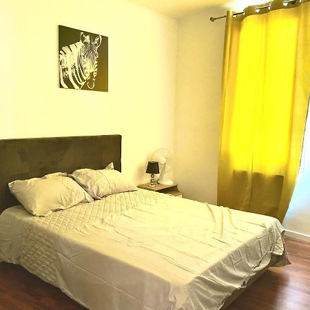 Appartement Quartier Populaire A Perpignan Exterior foto